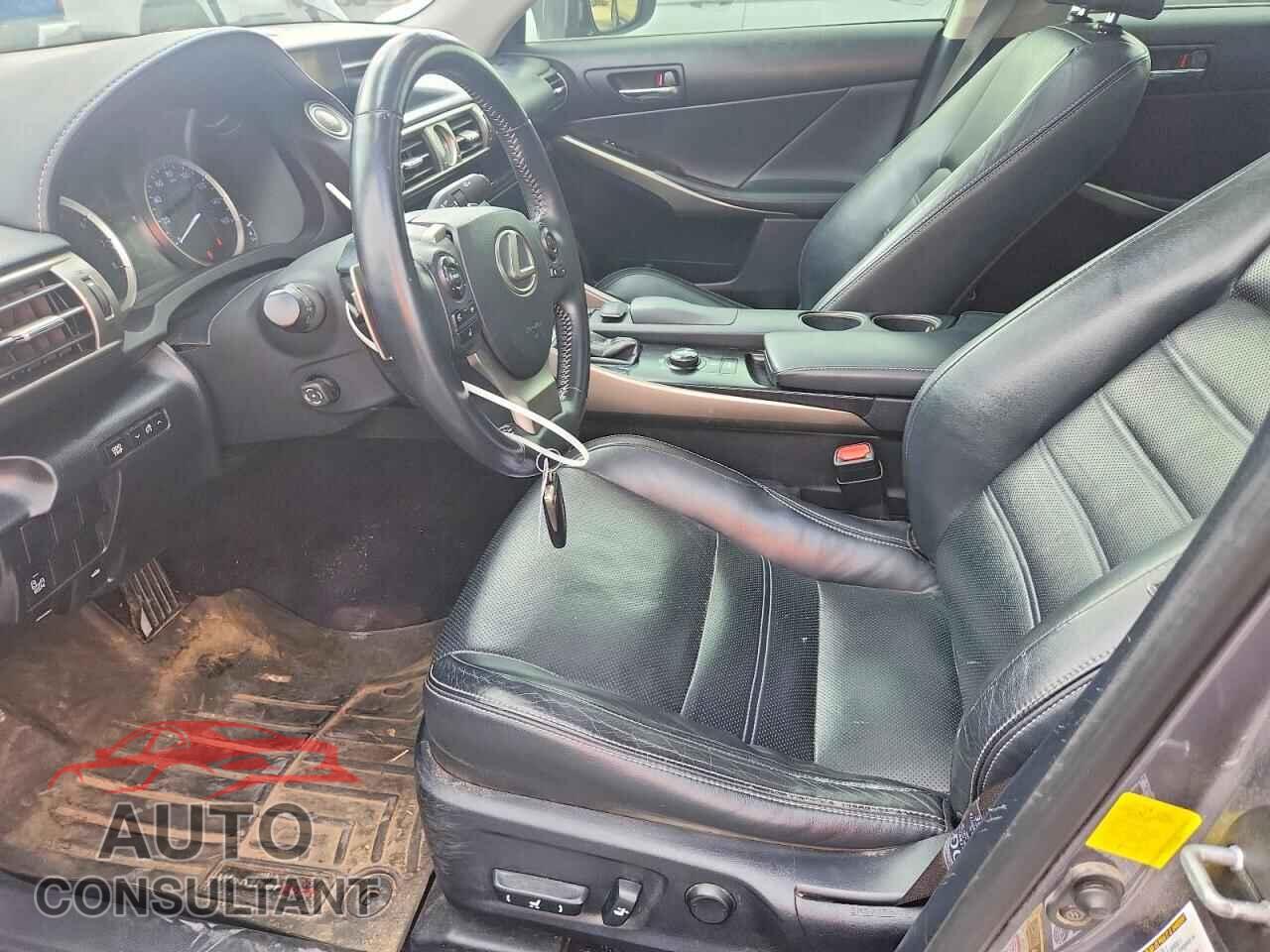 LEXUS IS 2014 - JTHCE1D28E5003138