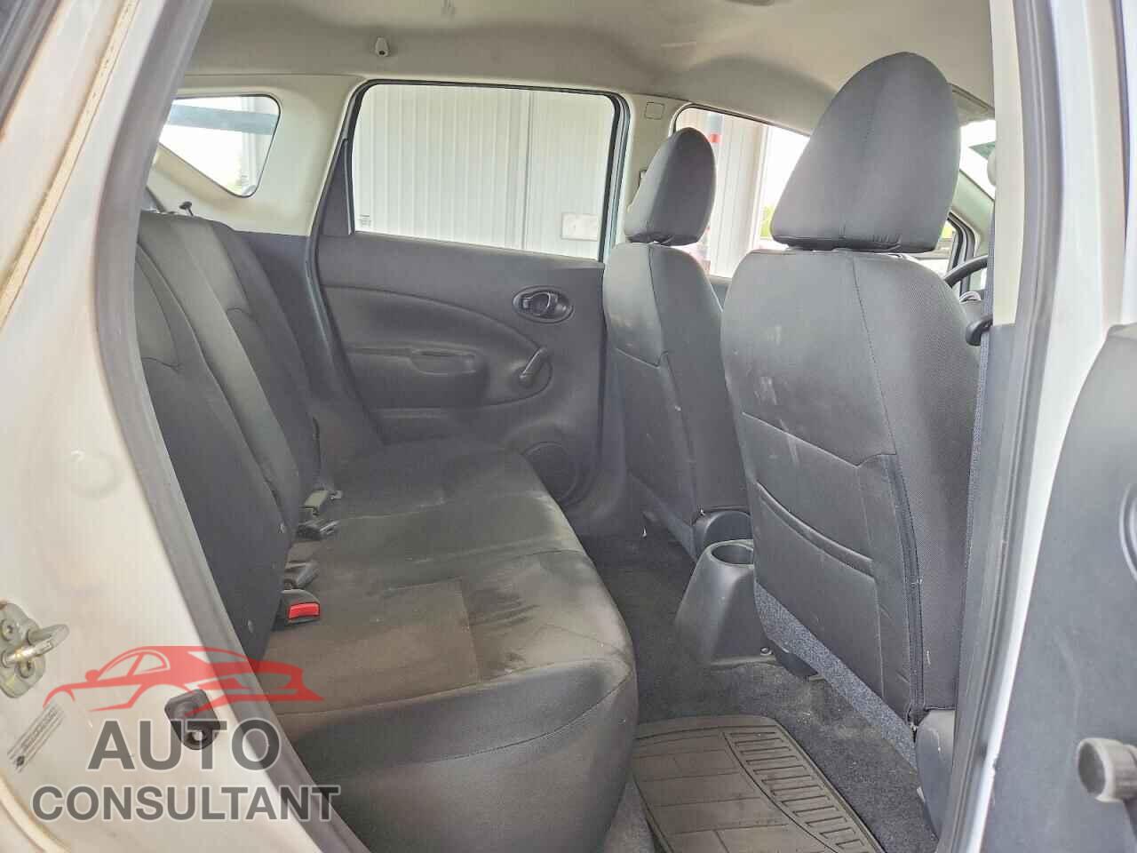 NISSAN VERSA 2019 - 3N1CE2CP3KL353912