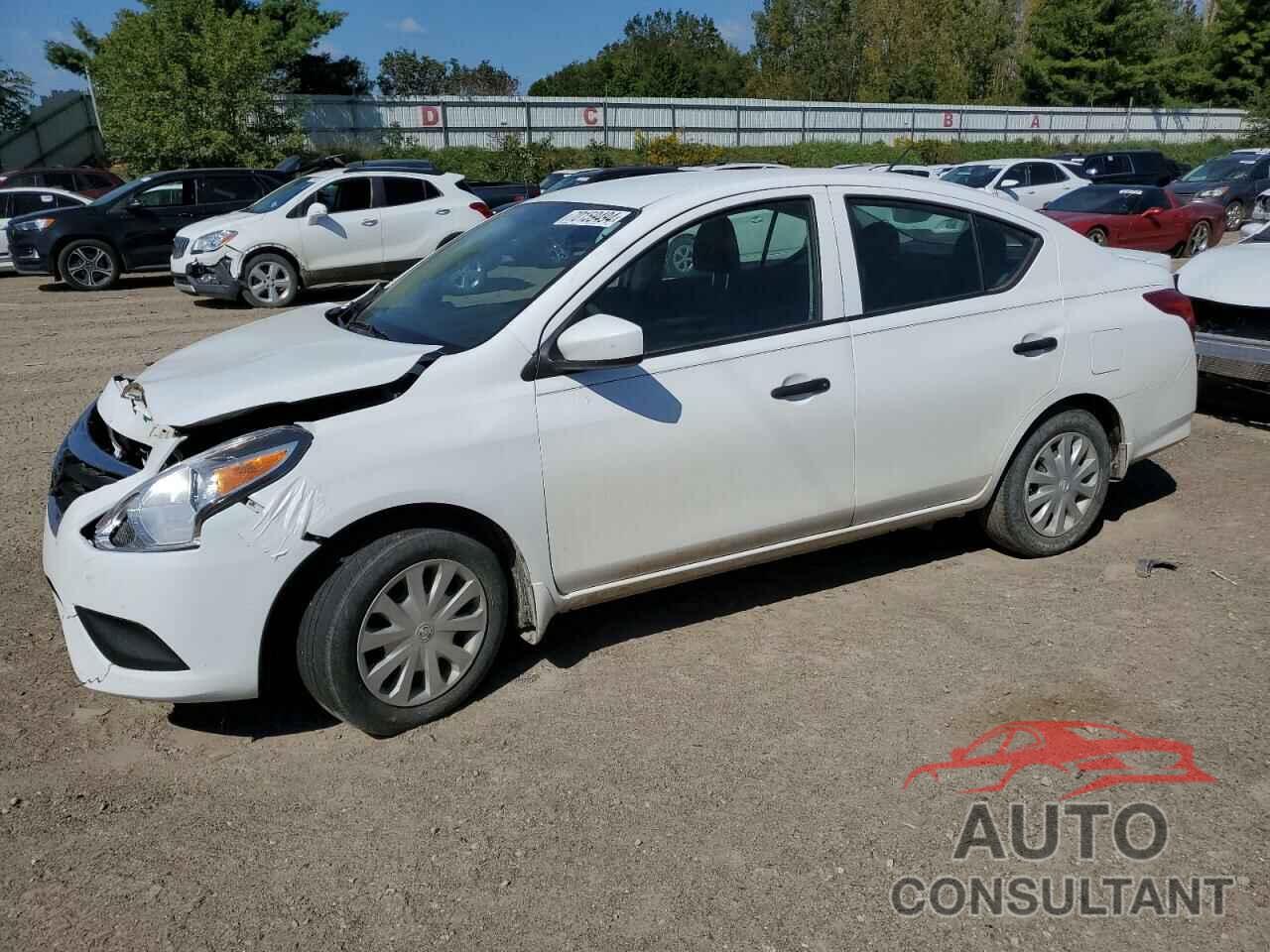 NISSAN VERSA 2018 - 3N1CN7AP6JL858180