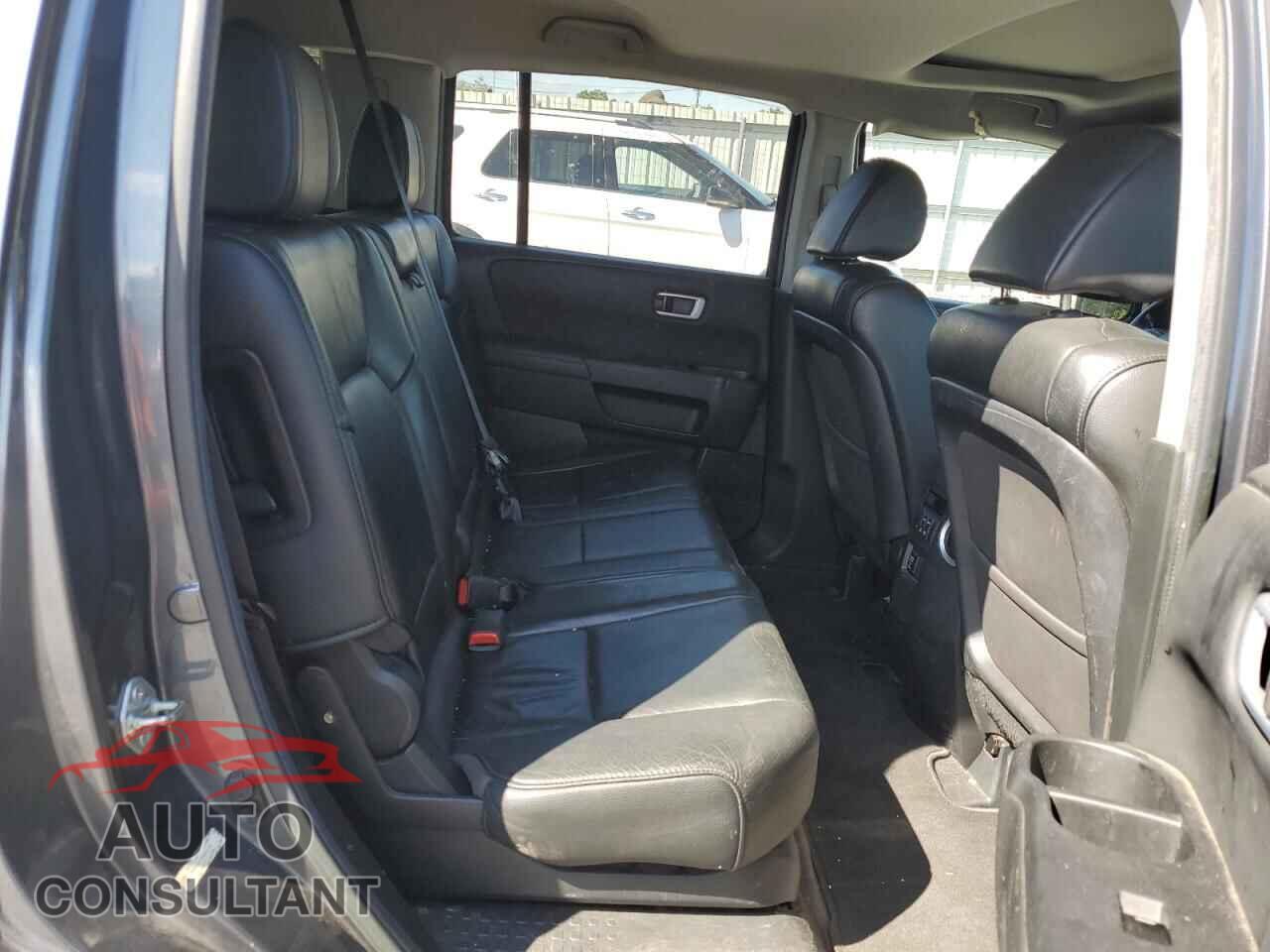 HONDA PILOT 2013 - 5FNYF4H73DB019790