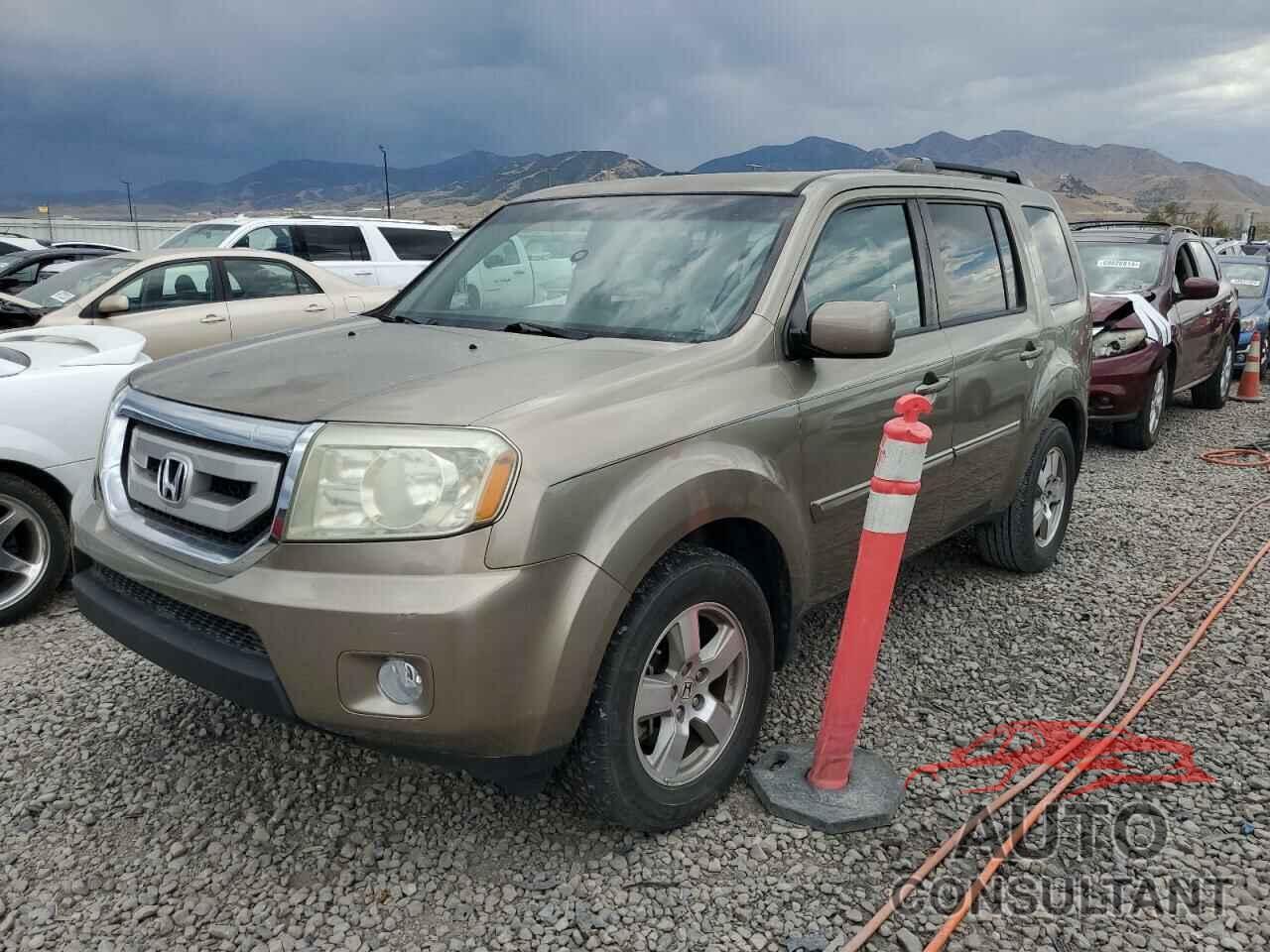 HONDA PILOT 2011 - 5FNYF3H40BB023521
