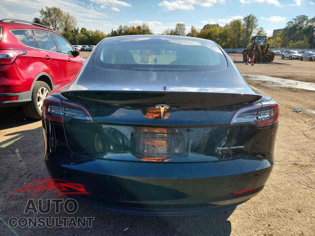 TESLA MODEL 3 2018 - 5YJ3E1EB6JF068160