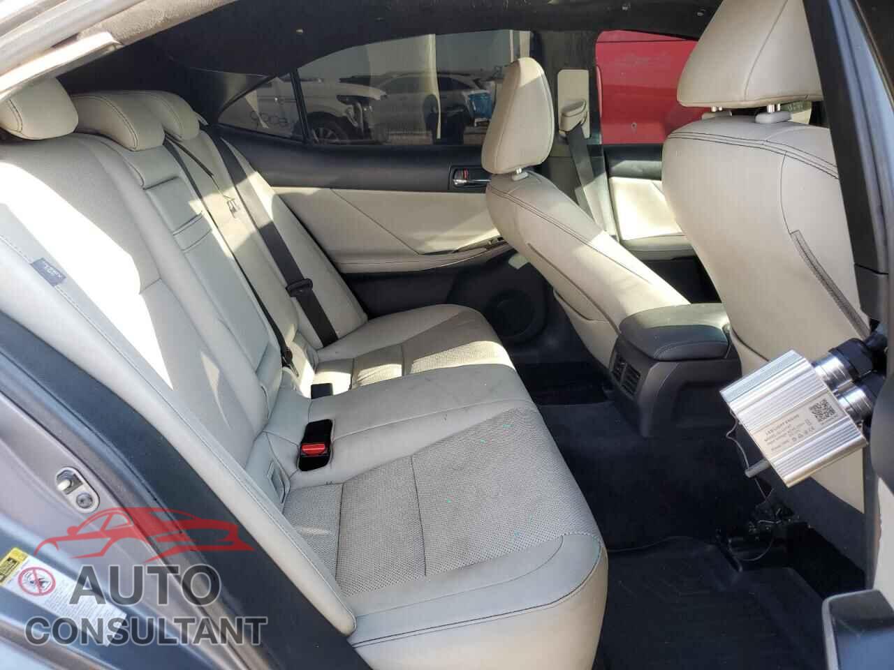LEXUS IS 2014 - JTHBF1D29E5010530