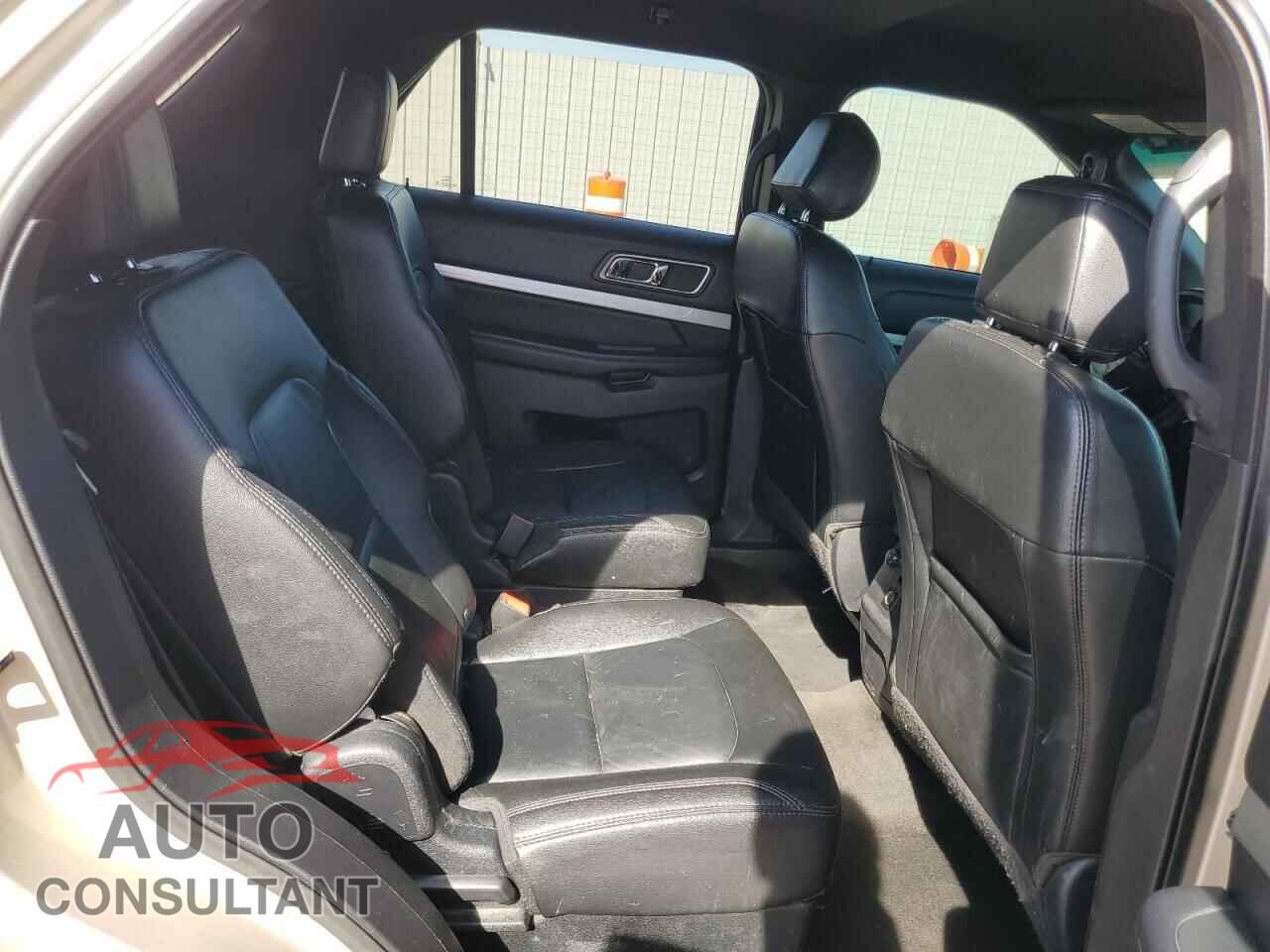 FORD EXPLORER 2017 - 1FM5K7DH1HGA78469