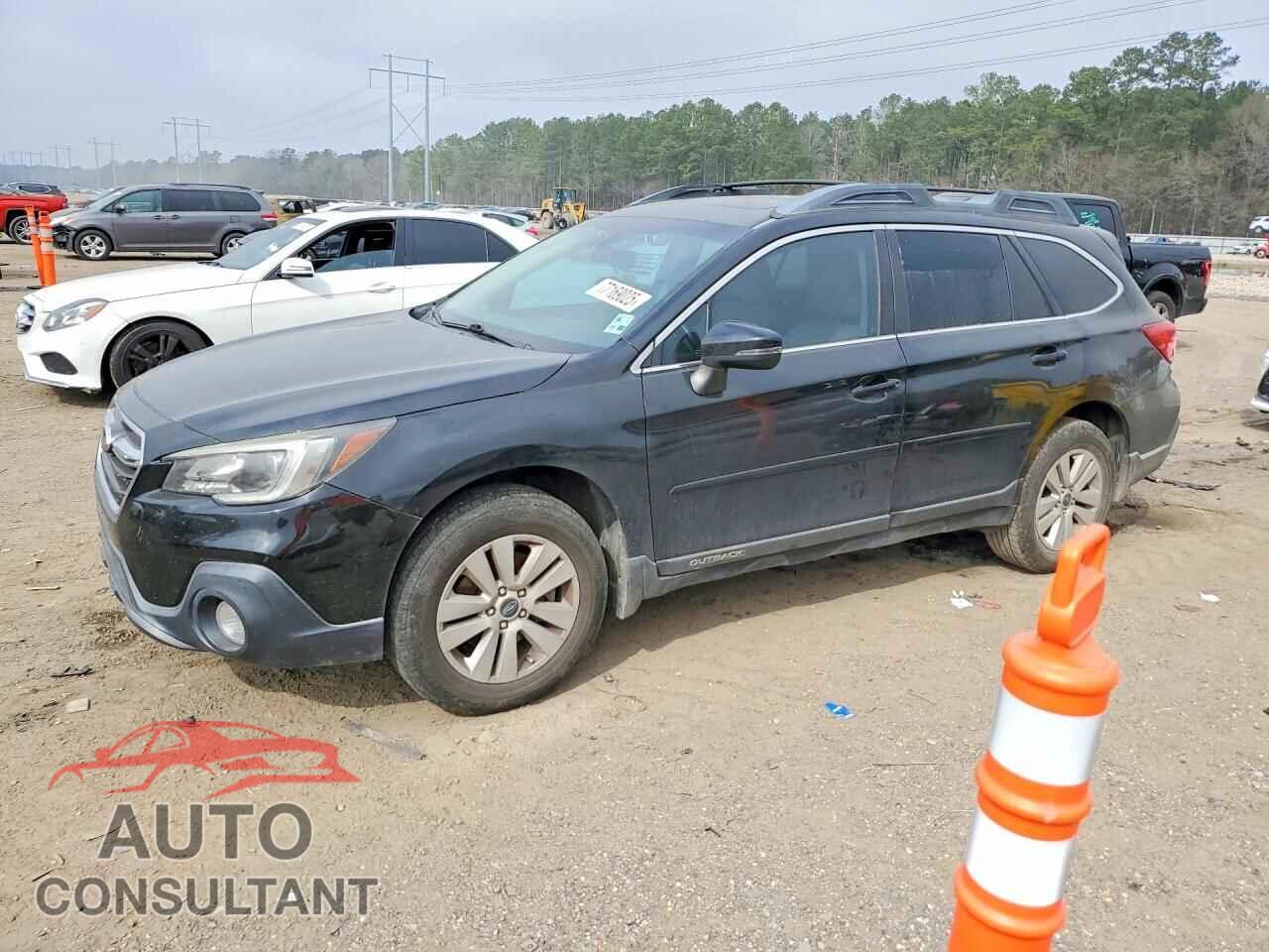 SUBARU OUTBACK 2018 - 4S4BSAHC8J3292600