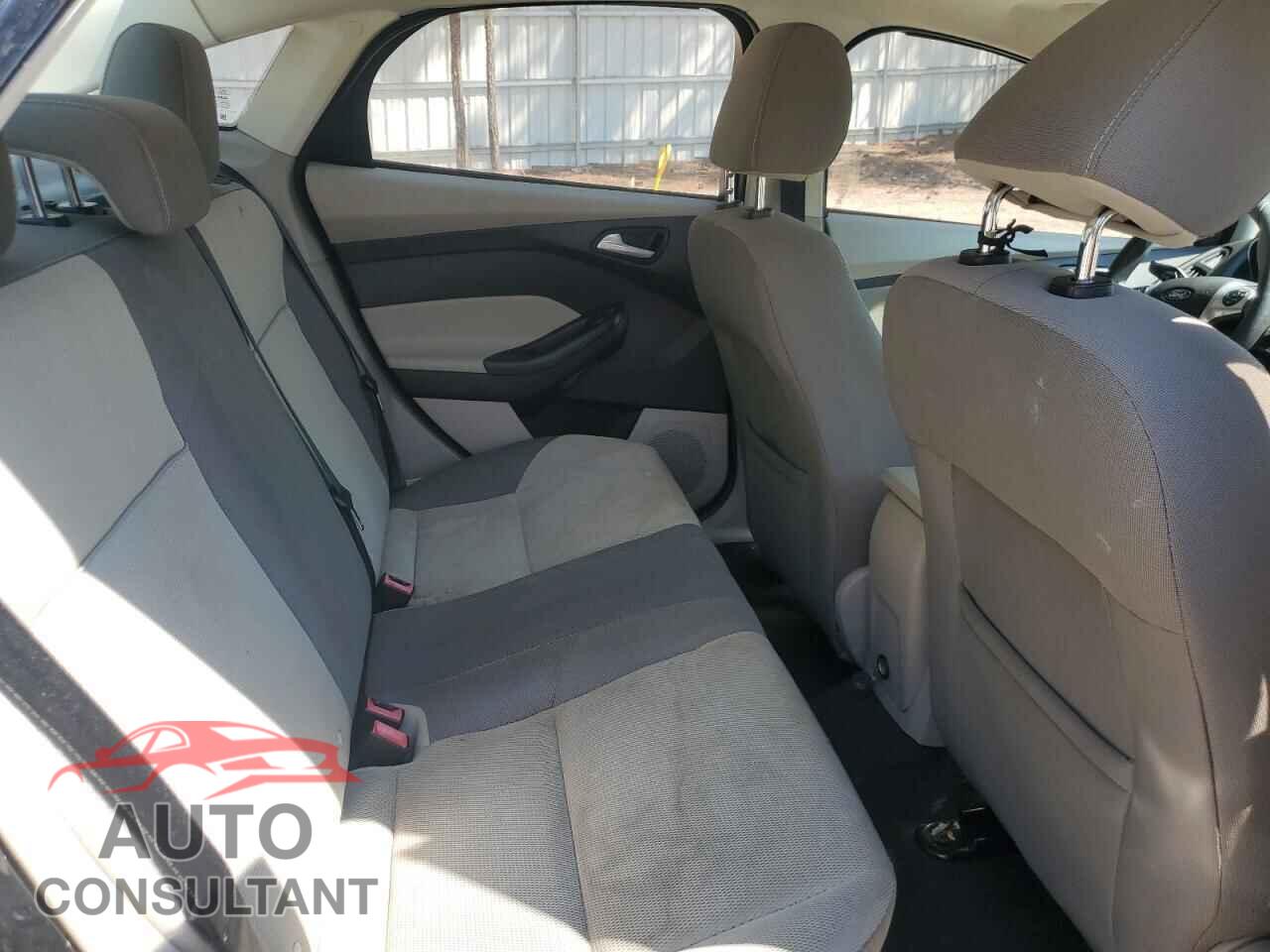 FORD FOCUS 2014 - 1FADP3F2XEL435532