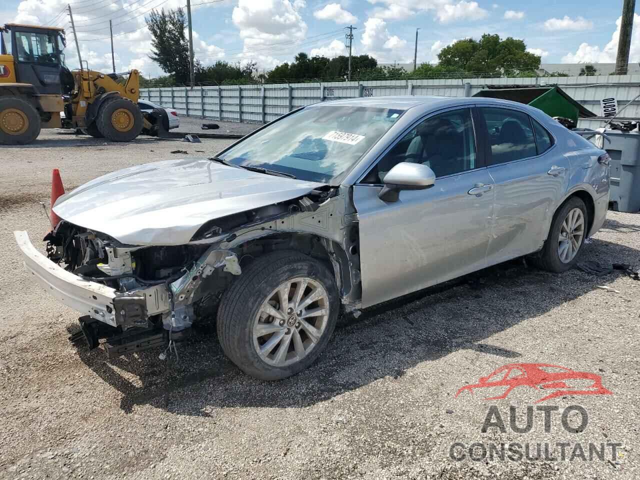 TOYOTA CAMRY 2022 - 4T1C11AK3NU063590