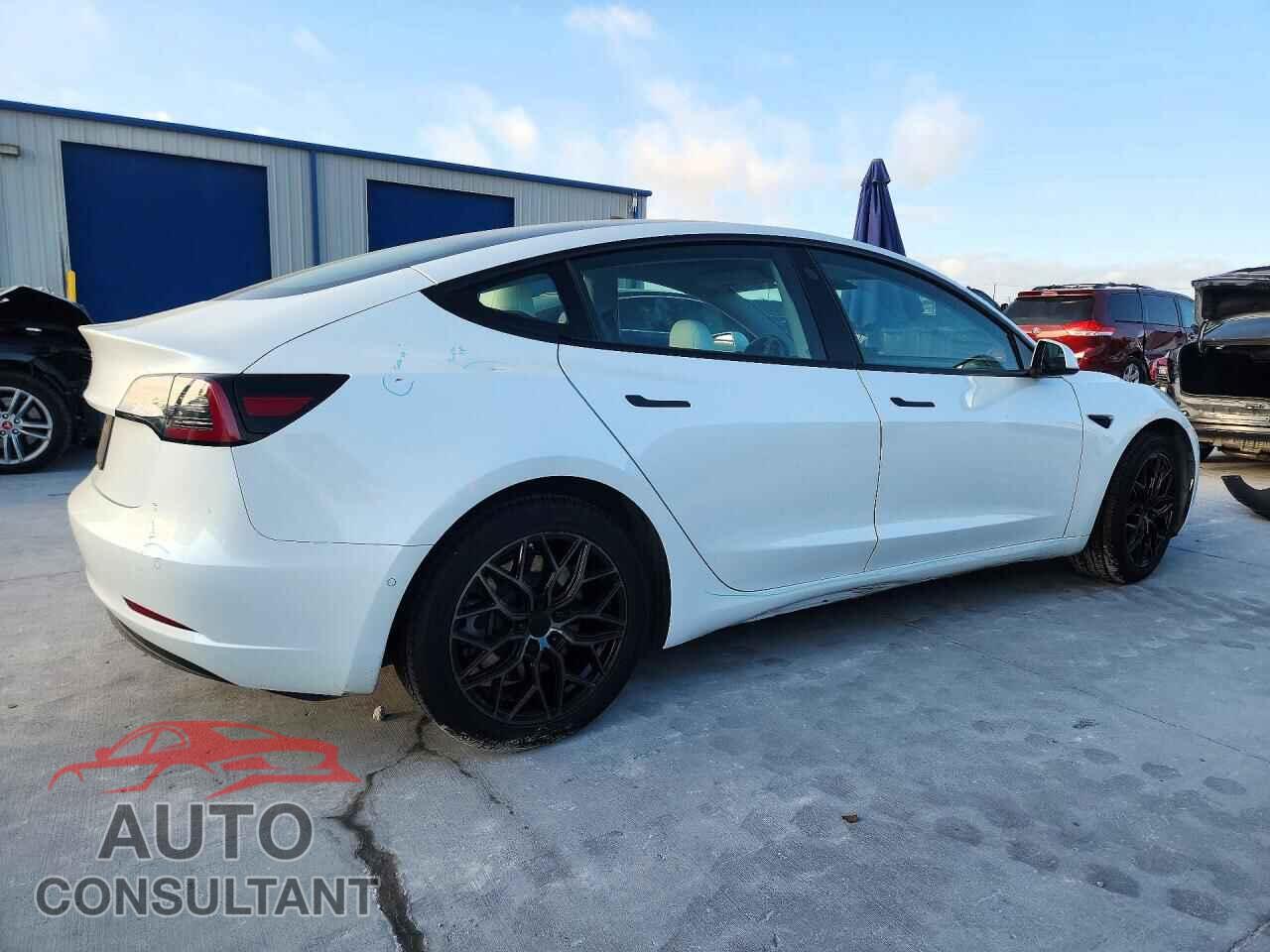 TESLA MODEL 3 2021 - 5YJ3E1EA3MF995144