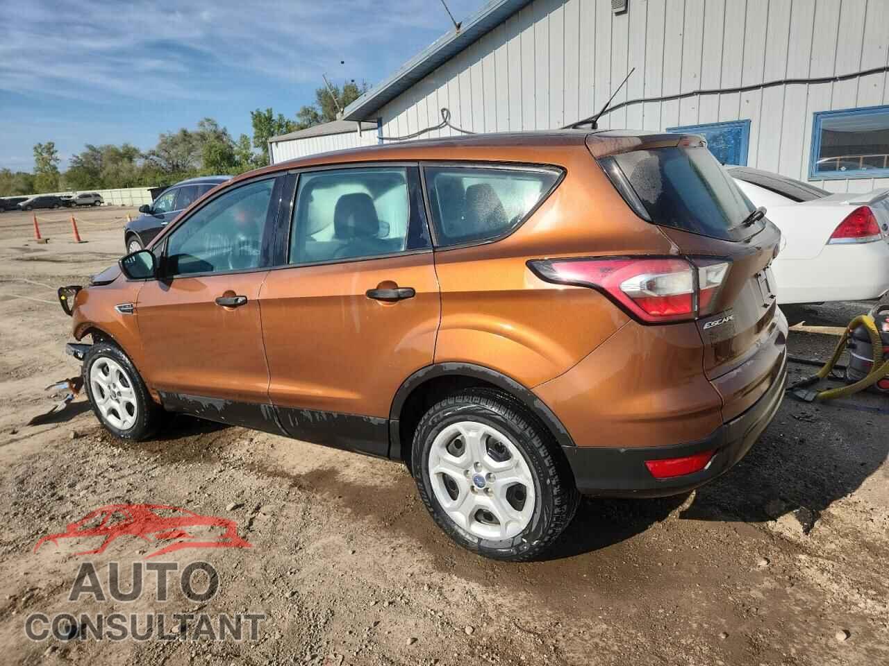 FORD ESCAPE 2017 - 1FMCU0F70HUB77265