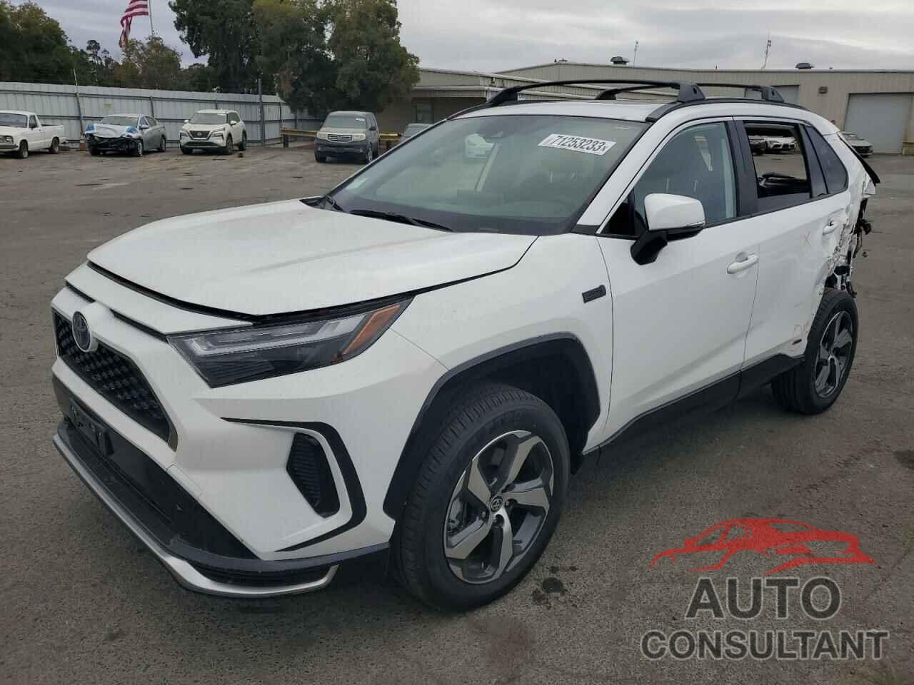 TOYOTA RAV4 2023 - JTMAB3FV3PD141733
