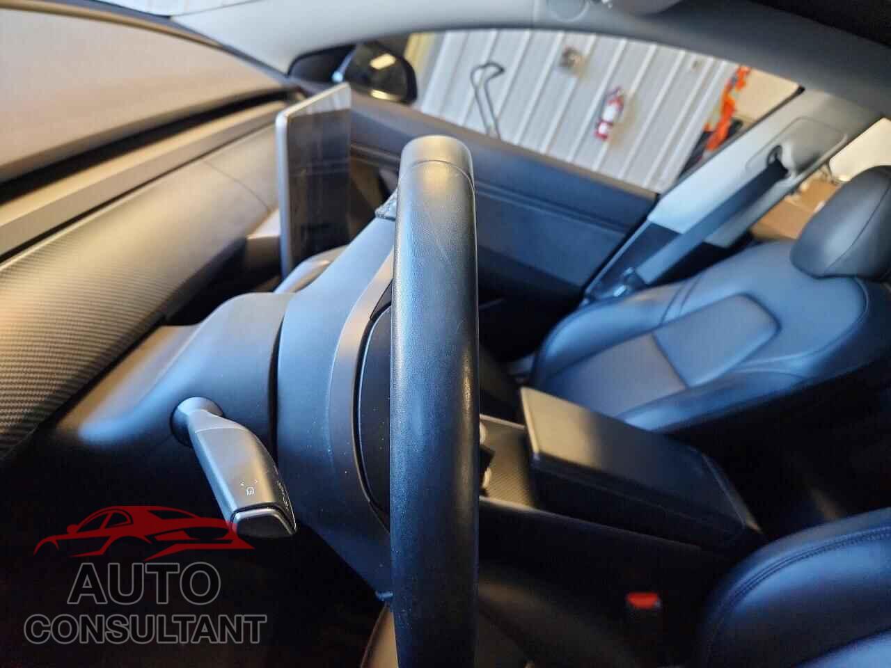 TESLA MODEL 3 2019 - 5YJ3E1EB6KF413611