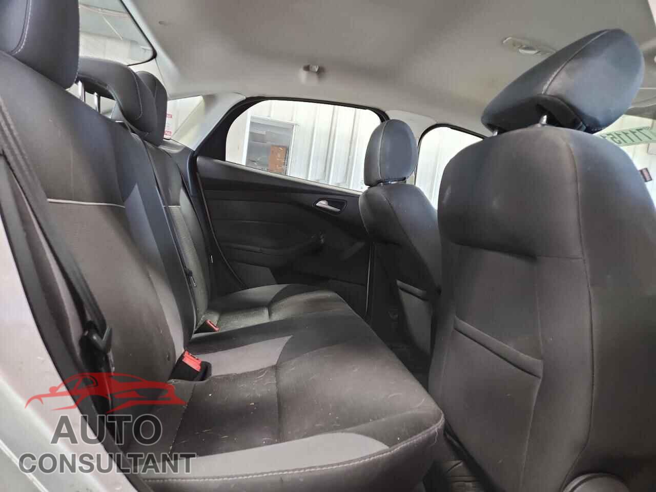 FORD FOCUS 2014 - 1FADP3F28EL360815