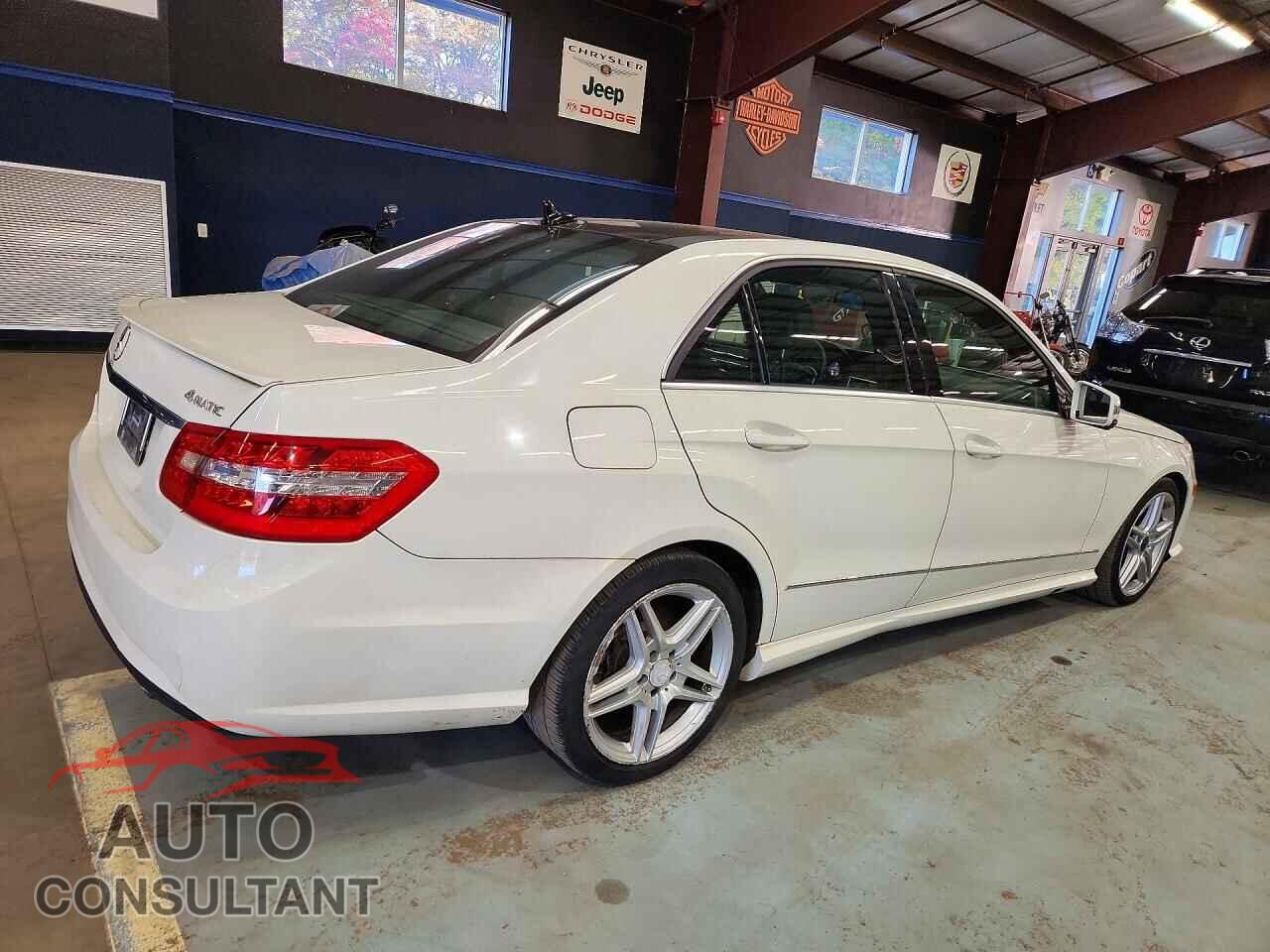 MERCEDES-BENZ E-CLASS 2011 - WDDHF8HB4BA385426