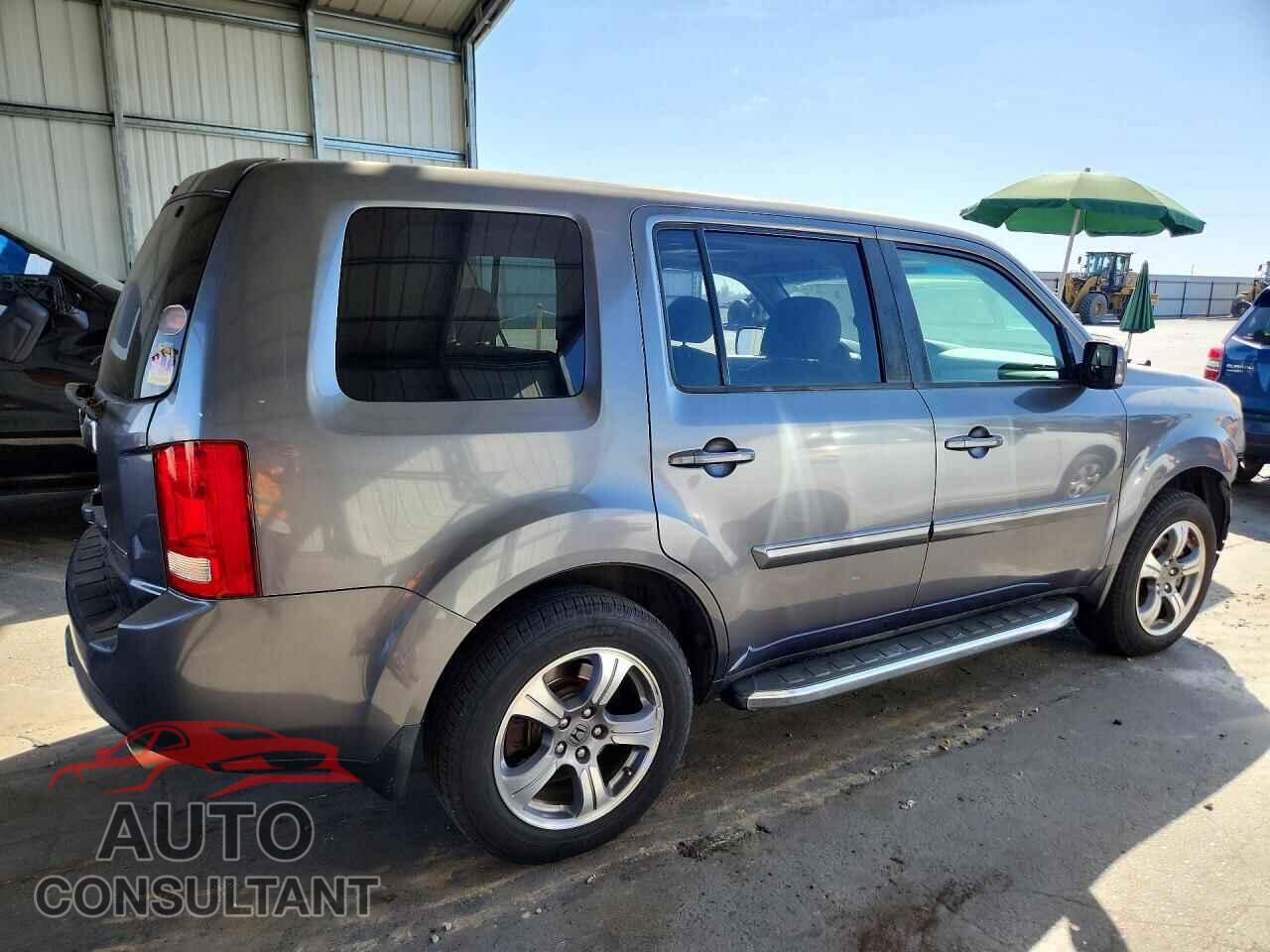 HONDA PILOT 2015 - 5FNYF3H35FB005187