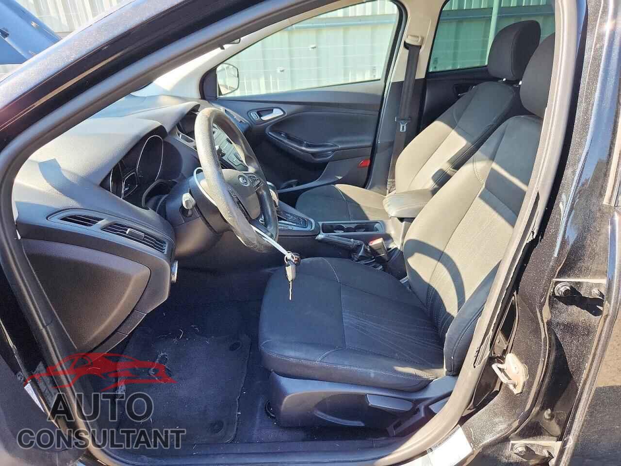 FORD FOCUS 2015 - 1FADP3F28FL262191