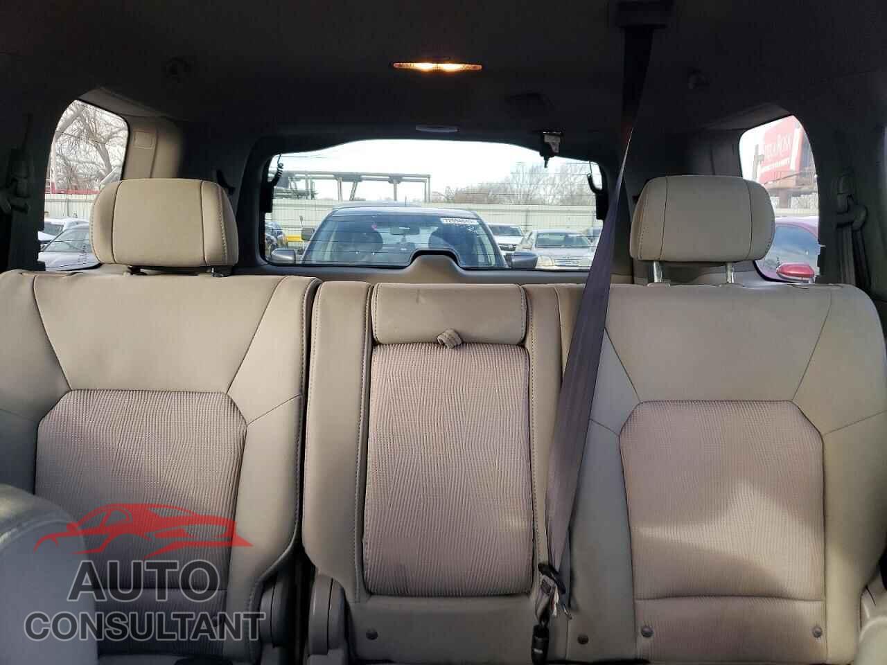 HONDA PILOT 2011 - 5FNYF4H41BB067517