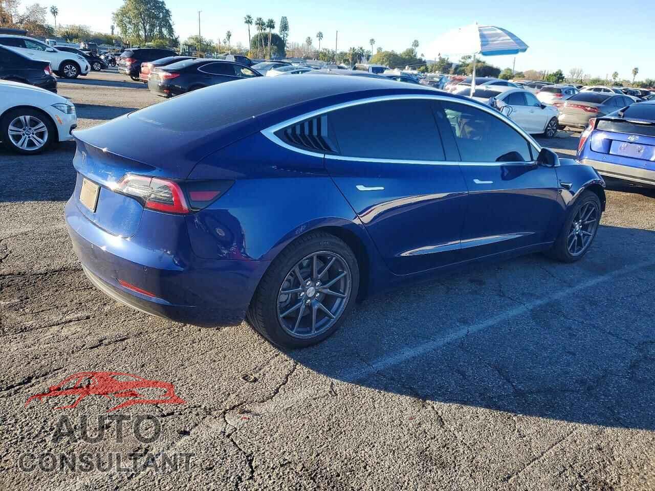 TESLA MODEL 3 2019 - 5YJ3E1EA5KF427135