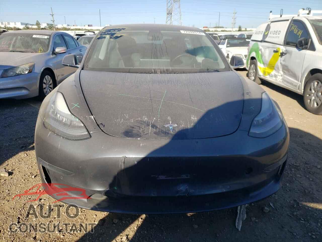 TESLA MODEL 3 2018 - 5YJ3E1EBXJF093952