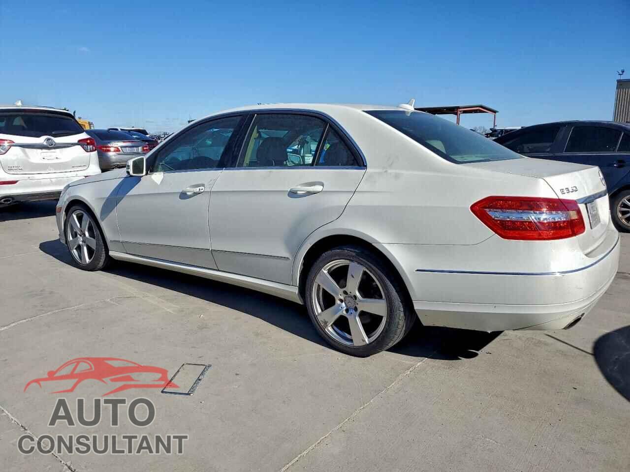 MERCEDES-BENZ E-CLASS 2011 - WDDHF5GB2BA297815