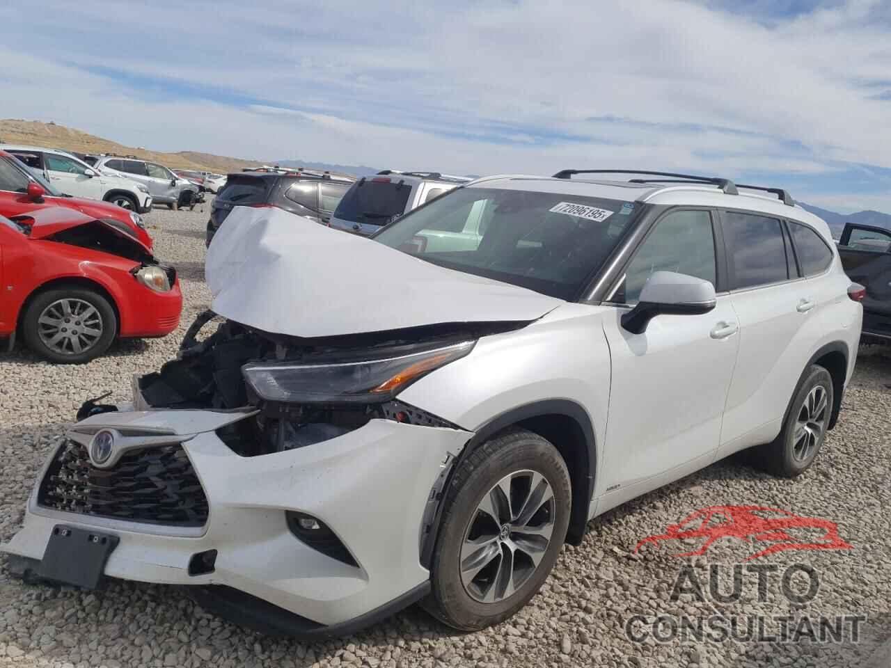 TOYOTA HIGHLANDER 2023 - 5TDKBRCH6PS121549