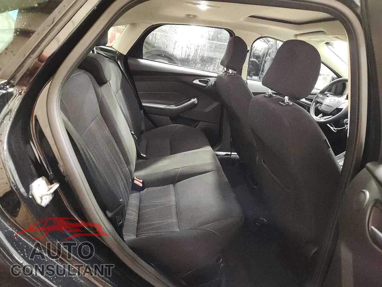 FORD FOCUS 2017 - 1FADP3H25HL203048