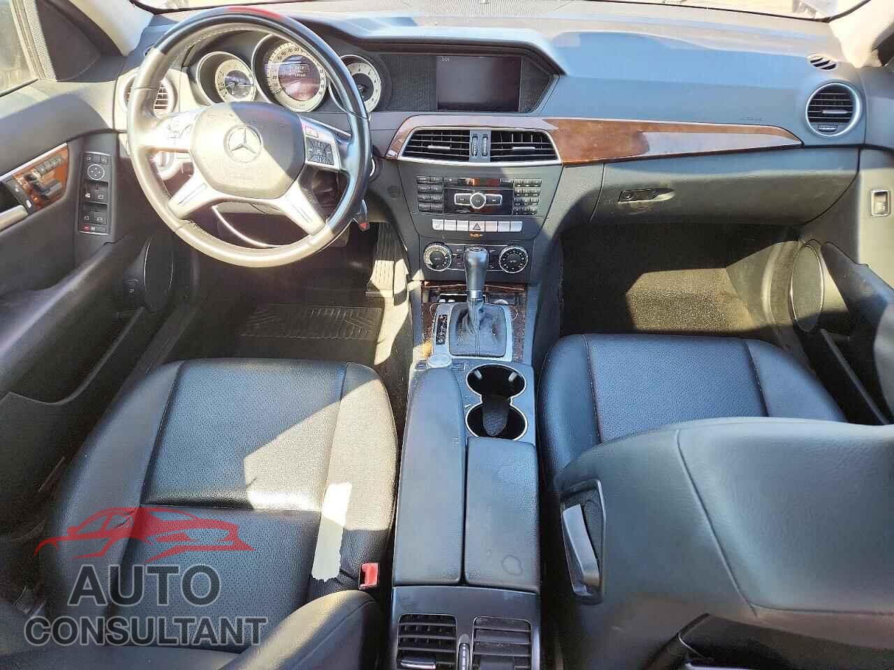 MERCEDES-BENZ C-CLASS 2013 - WDDGF4HB2DF970841