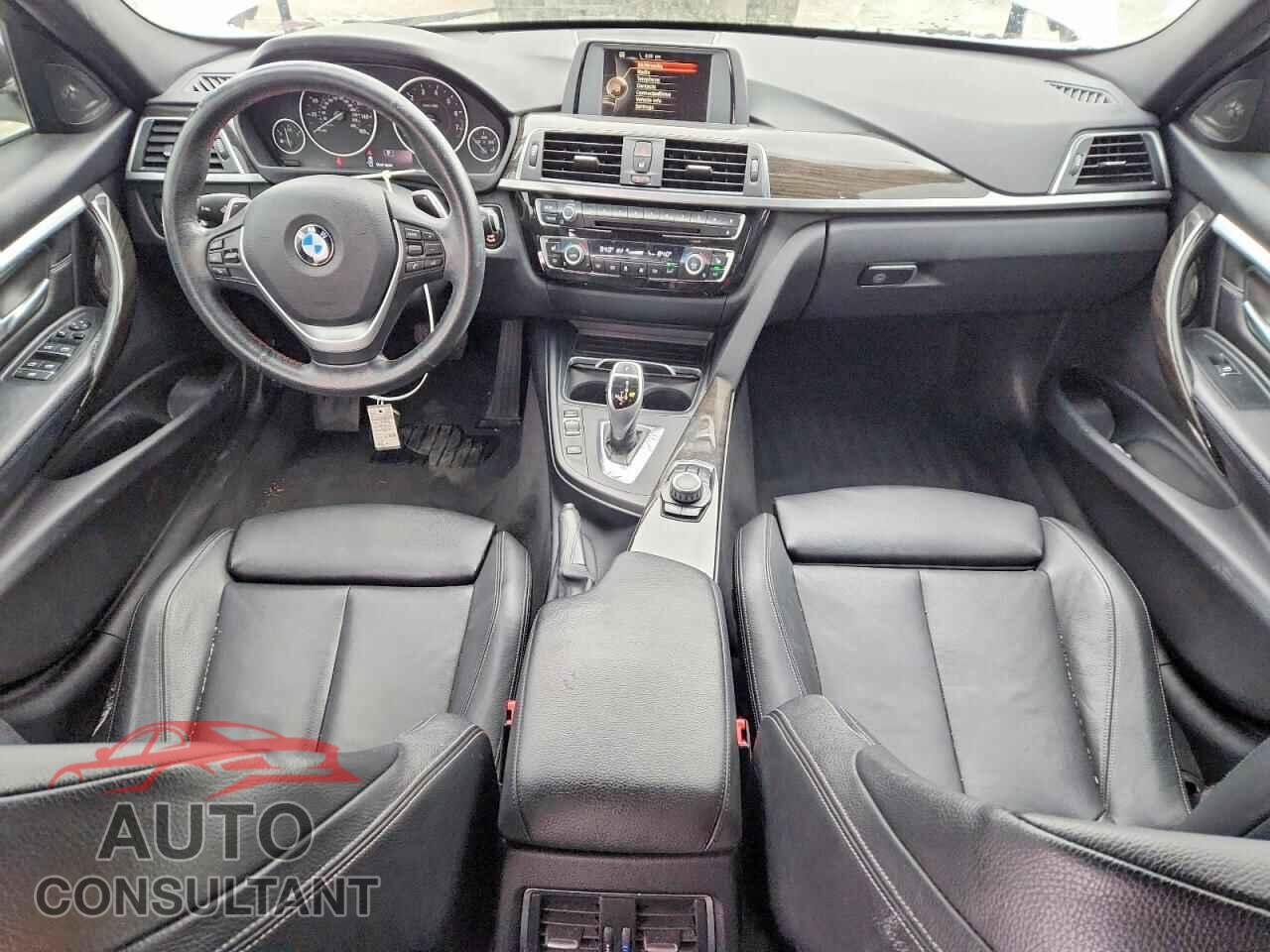 BMW 3 SERIES 2016 - WBA8E3G50GNU38549
