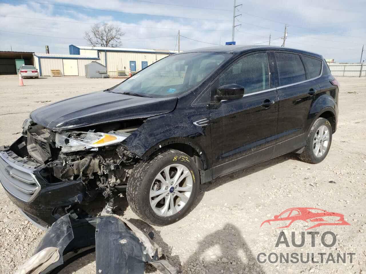 FORD ESCAPE 2017 - 1FMCU0GD8HUD51801