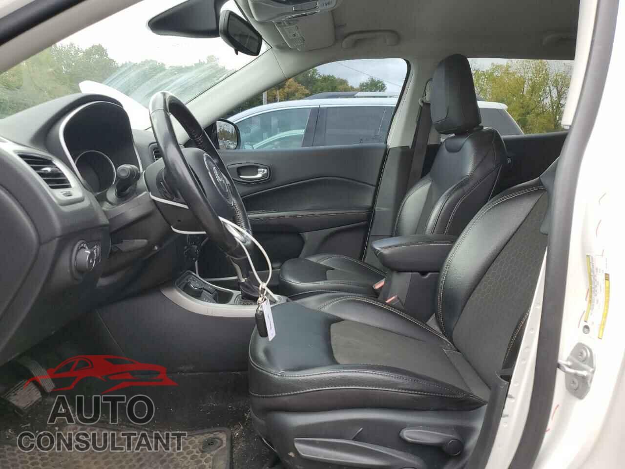 JEEP COMPASS 2019 - 3C4NJDBBXKT807026