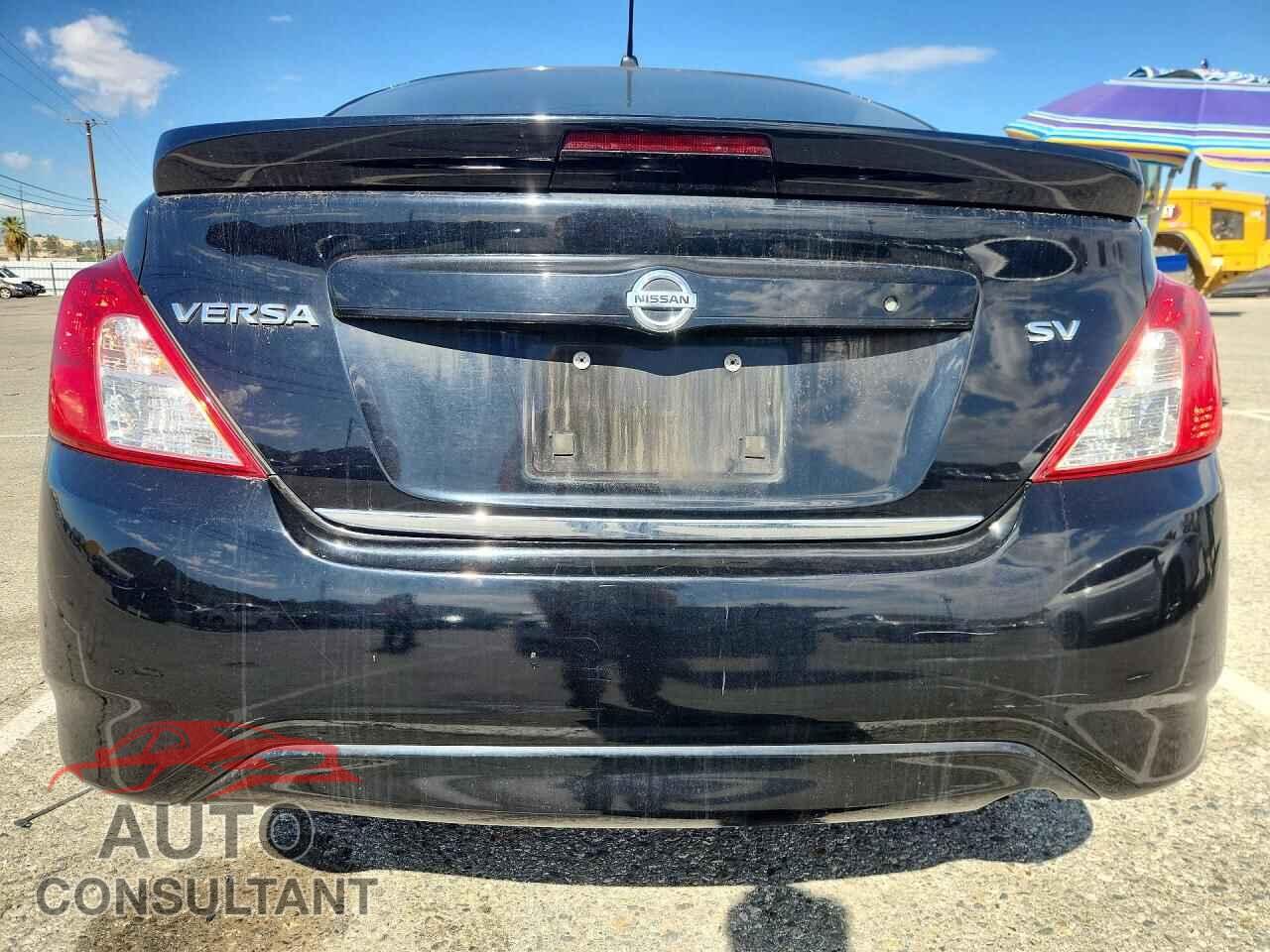 NISSAN VERSA 2017 - 3N1CN7AP3HL808847