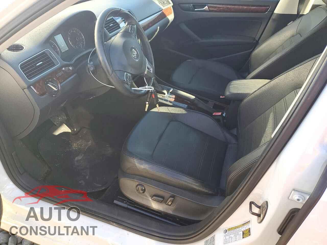 VOLKSWAGEN PASSAT 2012 - 1VWCP7A30CC036541