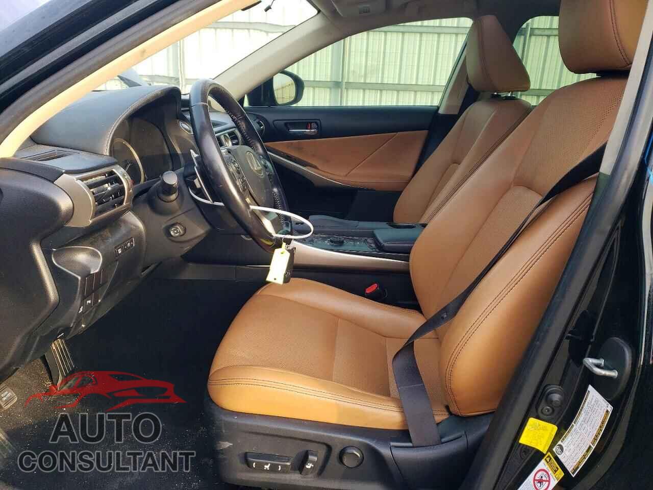 LEXUS IS 2016 - JTHBA1D24G5021498