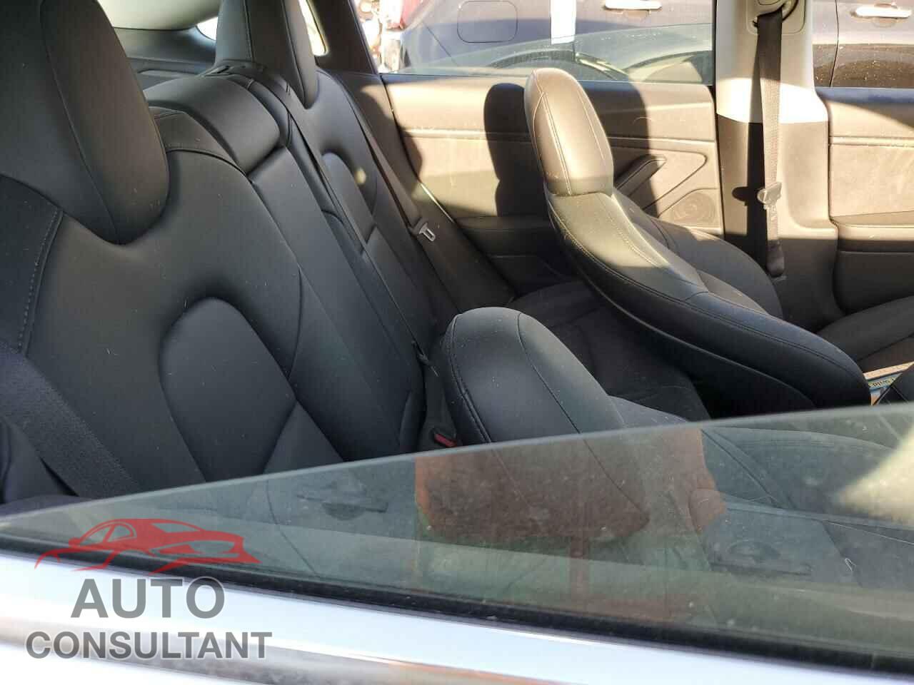 TESLA MODEL 3 2018 - 5YJ3E1EA5JF161999