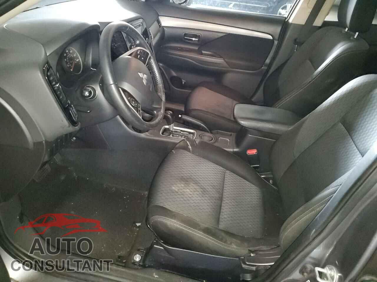 MITSUBISHI OUTLANDER 2015 - JA4AD2A3XFZ012913
