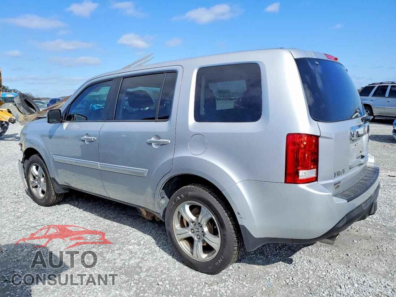 HONDA PILOT 2015 - 5FNYF3H56FB027619