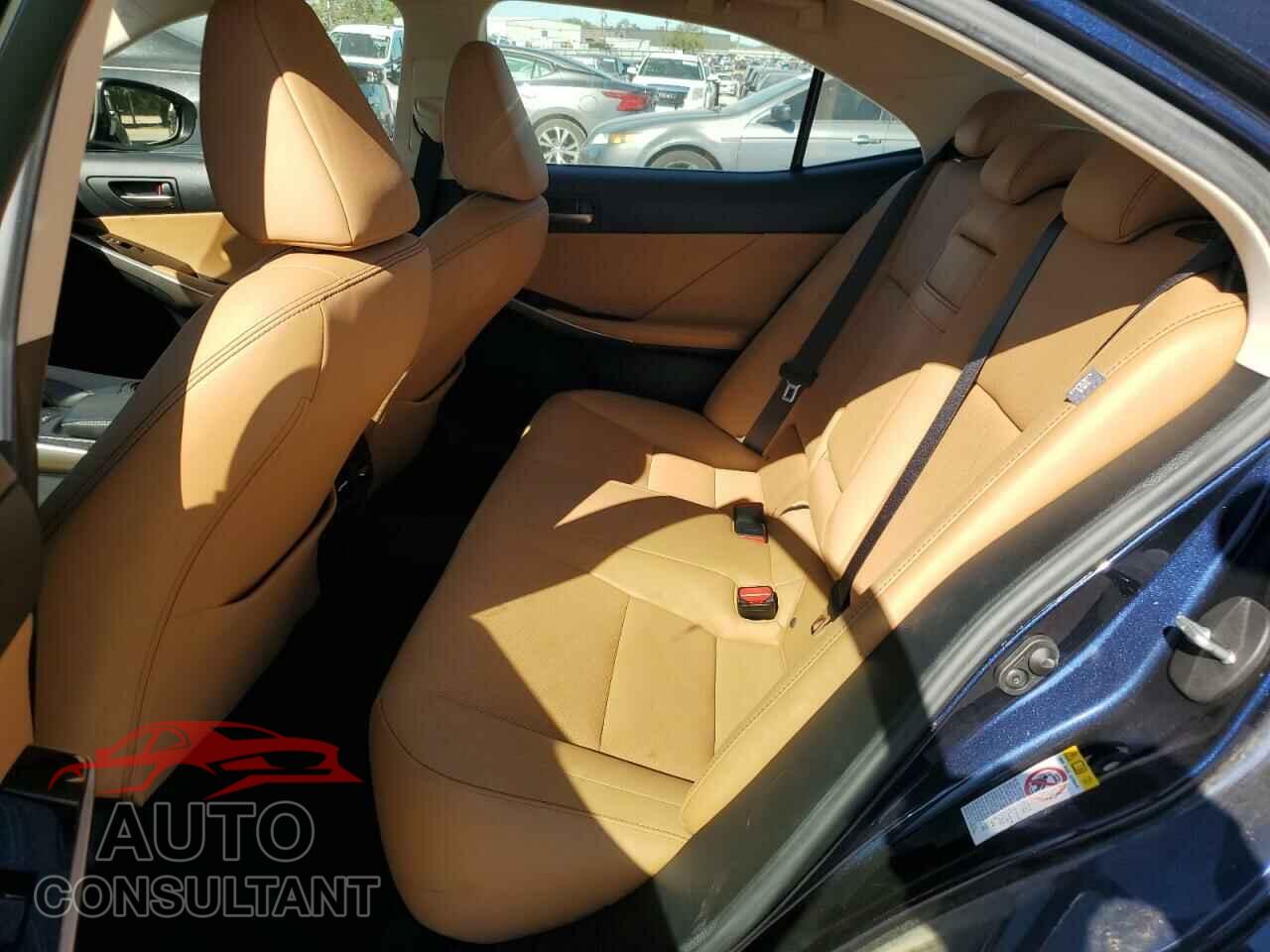 LEXUS IS 2018 - JTHC81D21J5033423