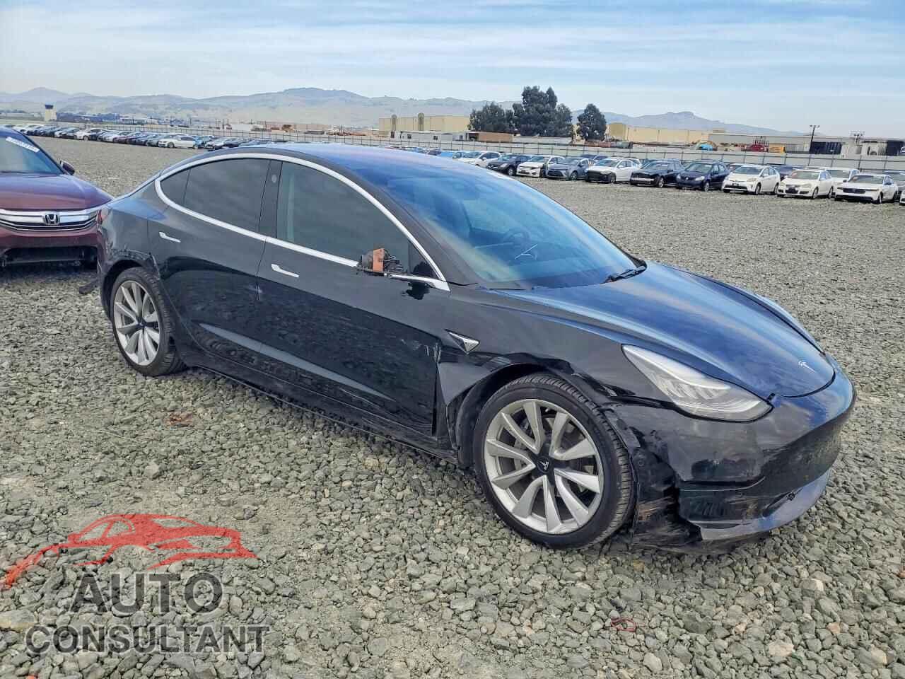TESLA MODEL 3 2018 - 5YJ3E1EB9JF131879