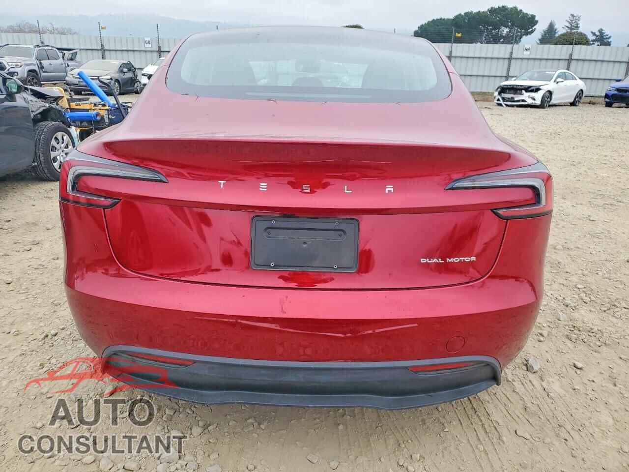 TESLA MODEL 3 2024 - 5YJ3E1EB9RF768069