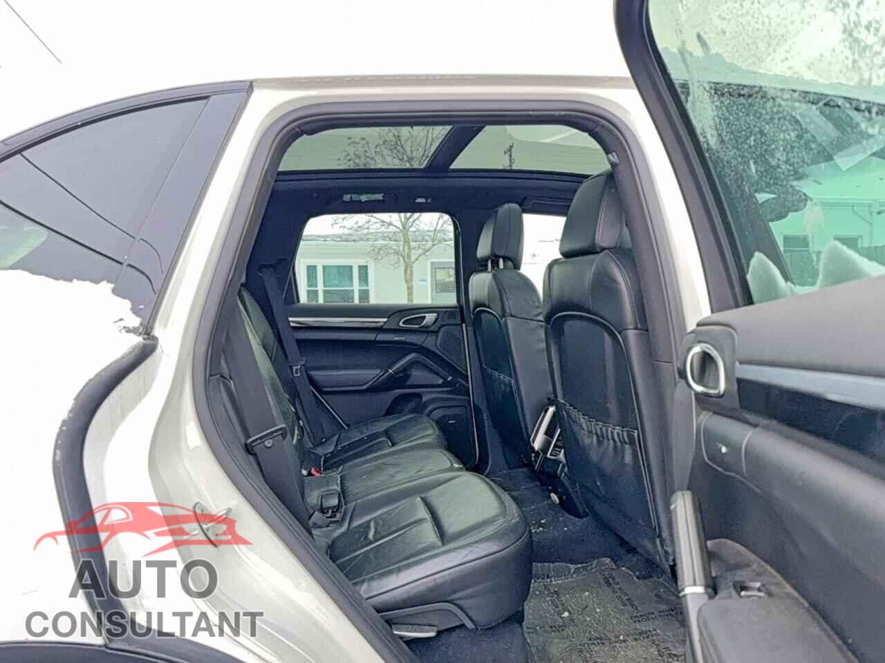 PORSCHE CAYENNE 2011 - WP1AA2A25BLA08947
