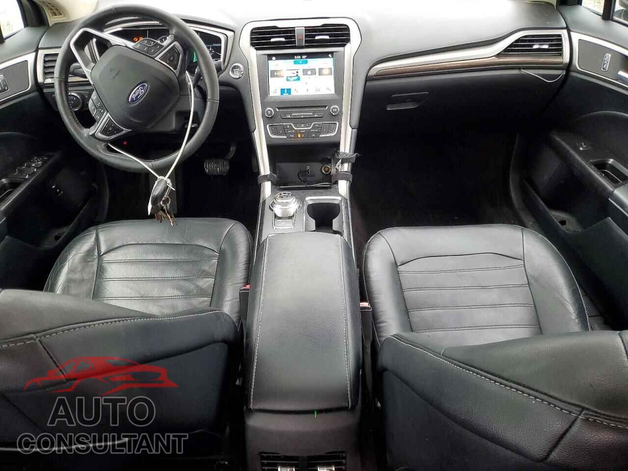 FORD FUSION 2017 - 3FA6P0PU3HR270839