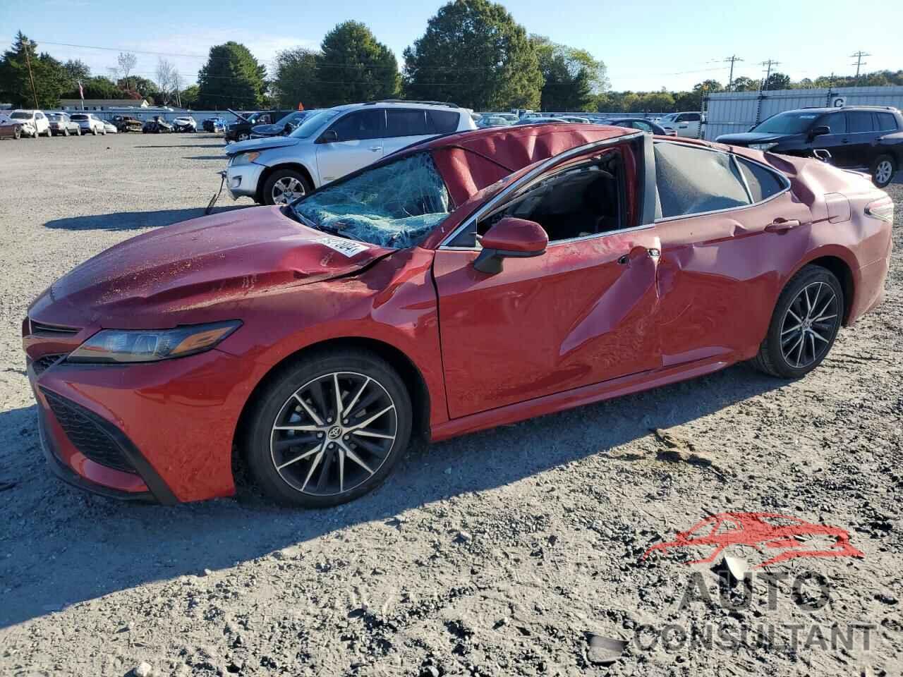 TOYOTA CAMRY 2021 - 4T1G11AK4MU449502