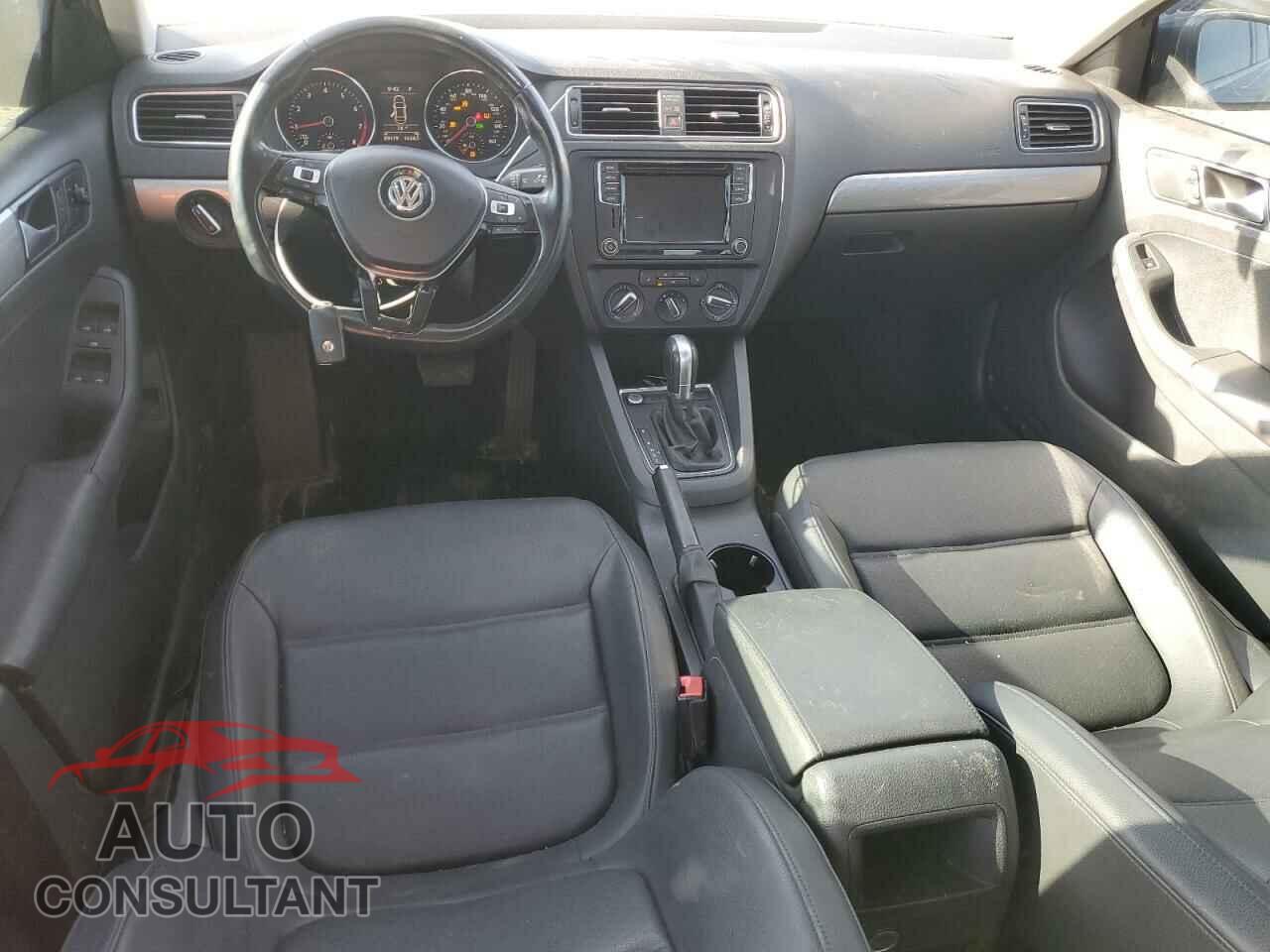VOLKSWAGEN JETTA 2017 - 3VWDB7AJ9HM220948