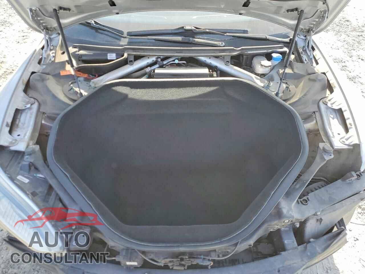 TESLA MODEL S 2015 - 5YJSA1E43FF115211