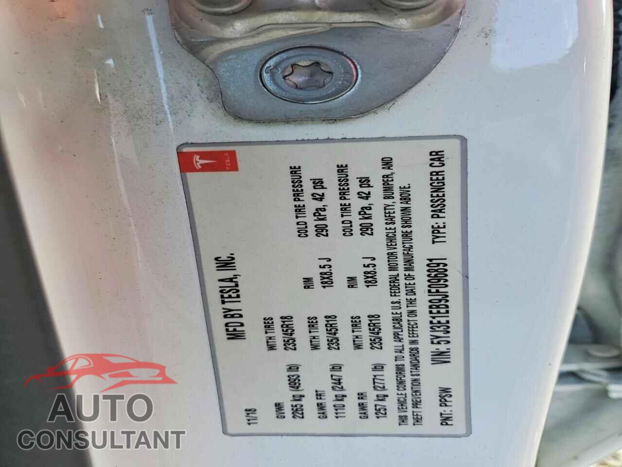 TESLA MODEL 3 2018 - 5YJ3E1EB9JF096891