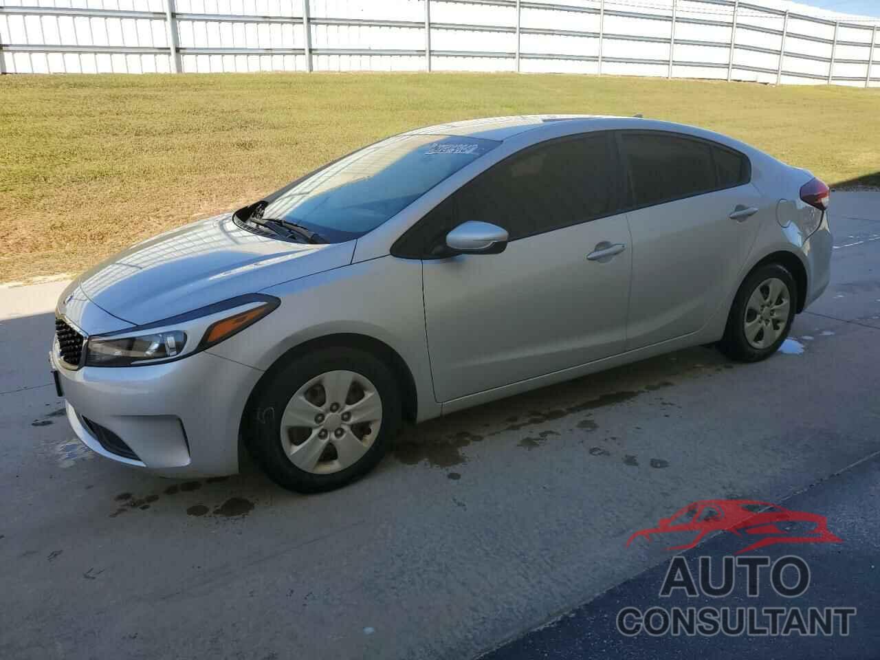 KIA FORTE 2018 - 3KPFK4A76JE198566