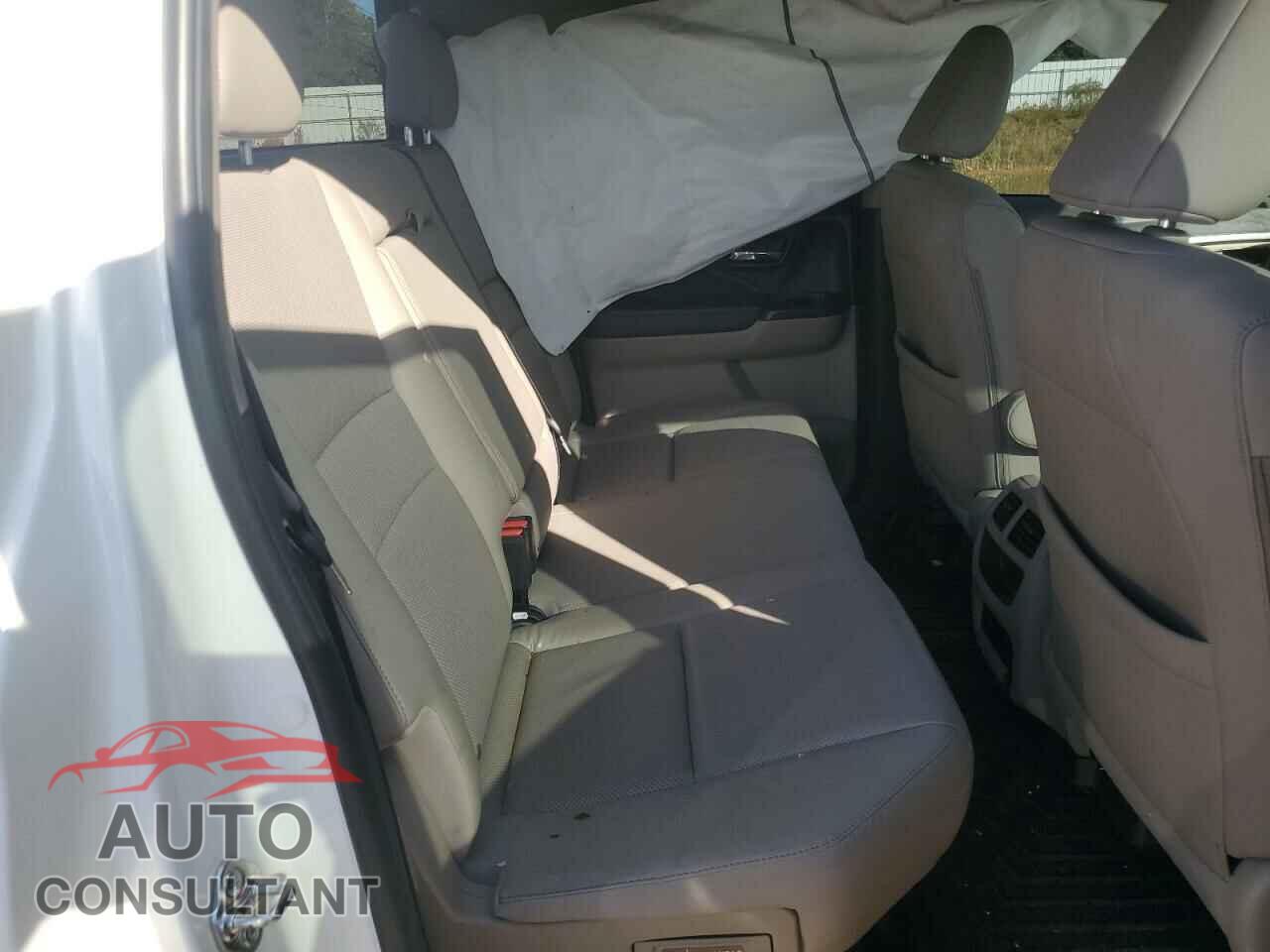 HONDA RIDGELINE 2018 - 5FPYK3F61JB007768