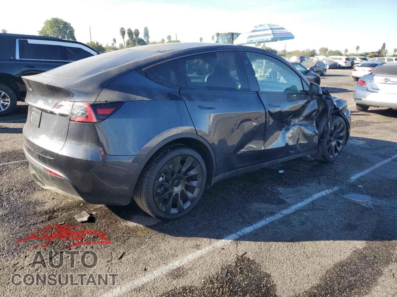 TESLA MODEL Y 2024 - 7SAYGDEE3RA236473