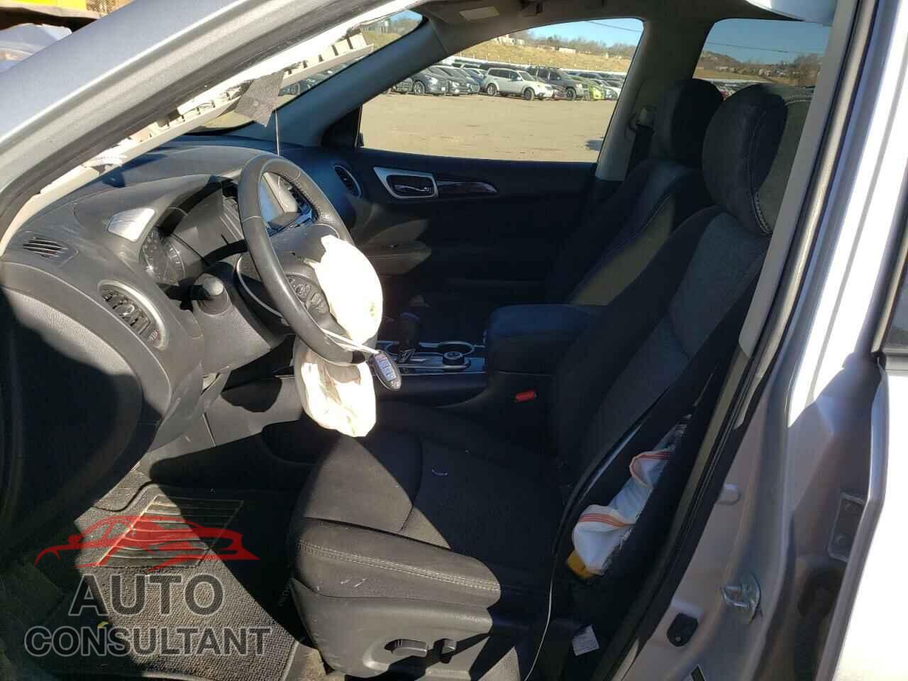 NISSAN PATHFINDER 2017 - 5N1DR2MM4HC688641