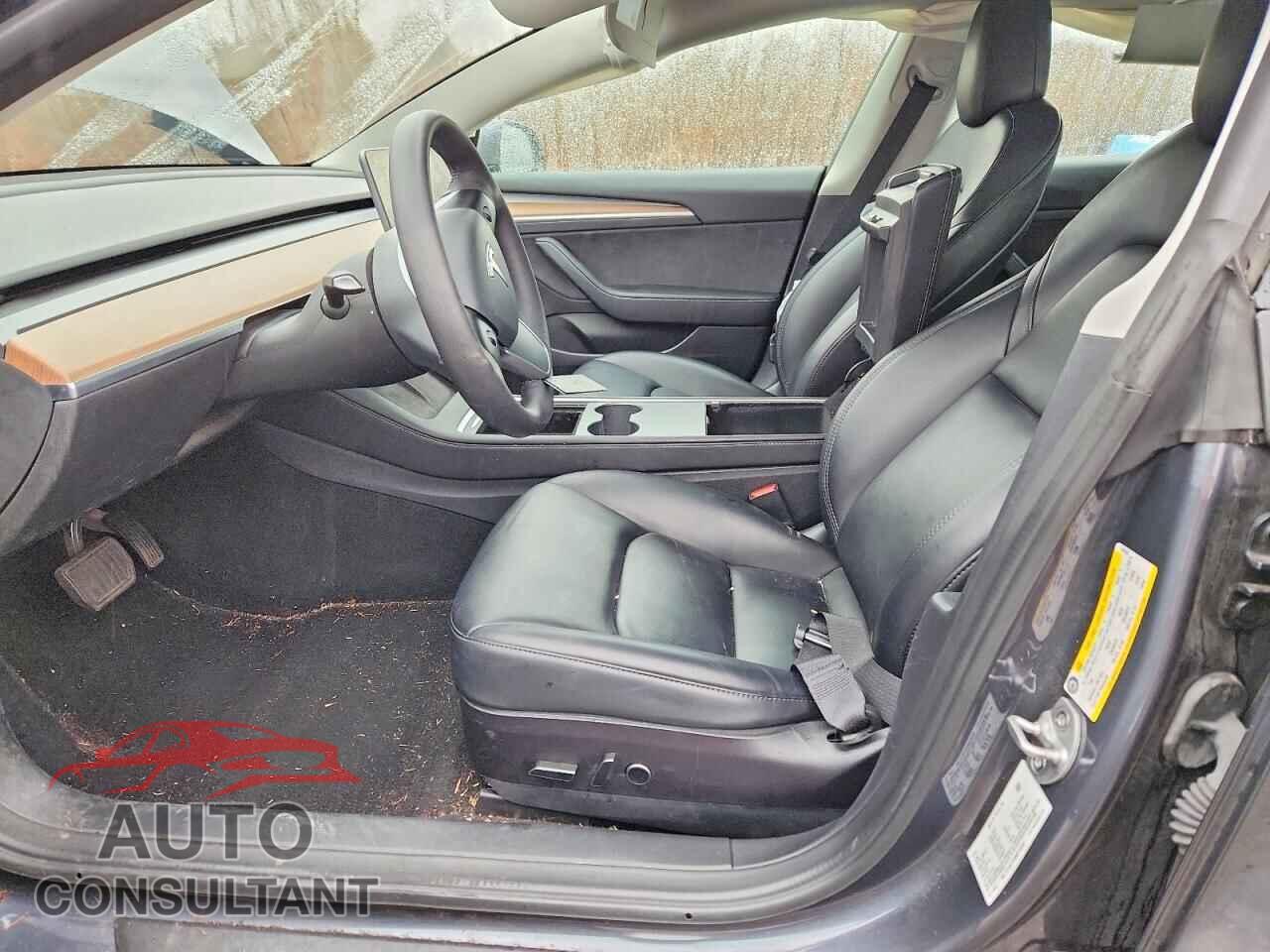 TESLA MODEL 3 2022 - 5YJ3E1EB9NF242583