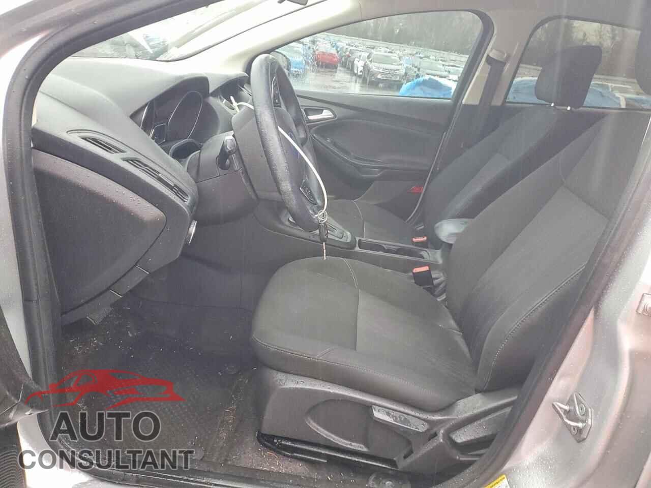FORD FOCUS 2017 - 1FADP3FE9HL244747